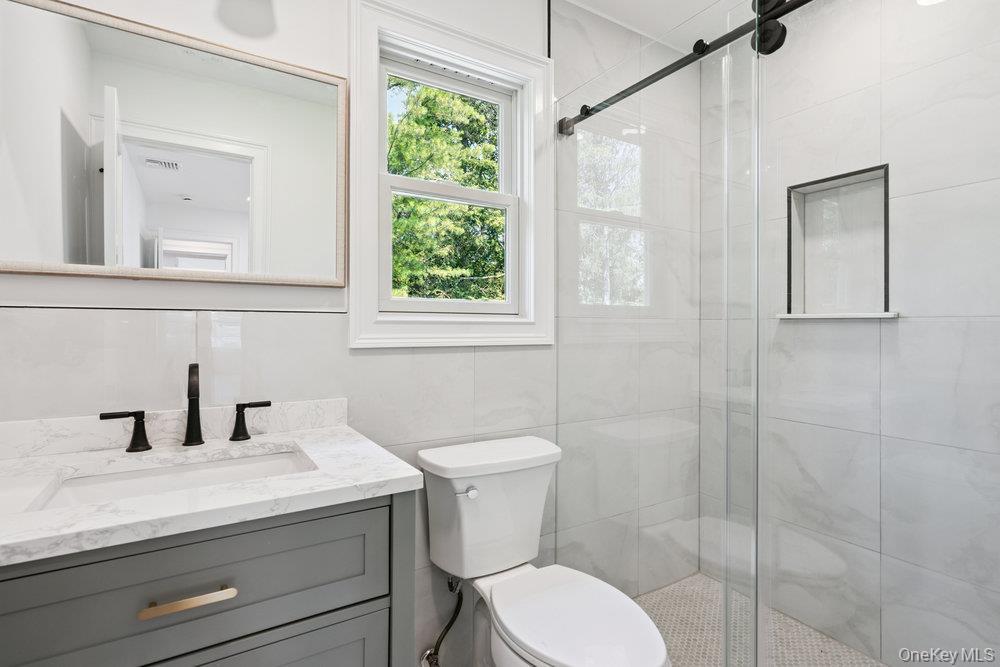 Single Family Venus  Nassau County, NY 11791, MLS-931448-17