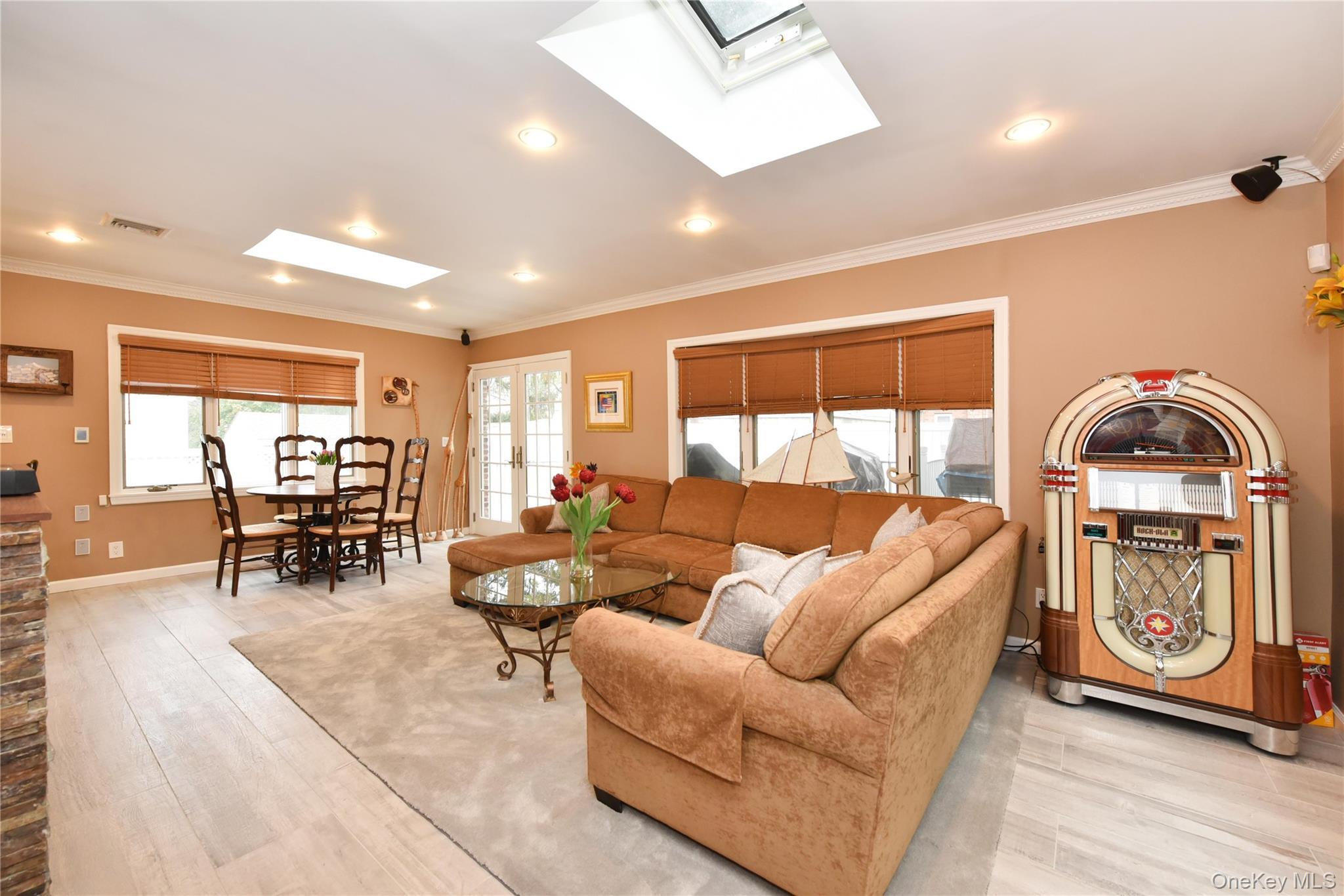 Single Family 212th Queens, NY 11364, MLS-931452-13