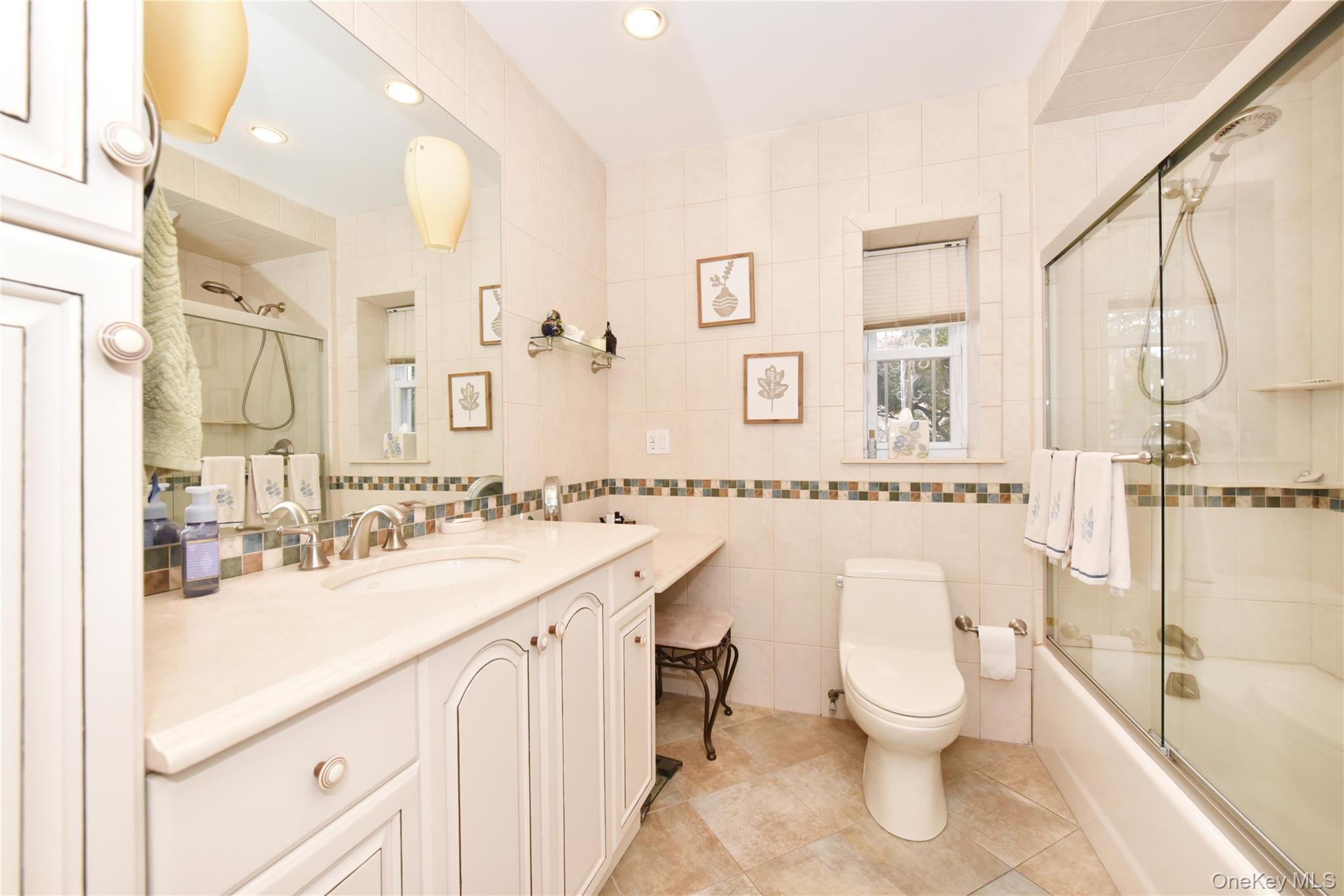 Single Family 212th Queens, NY 11364, MLS-931452-26