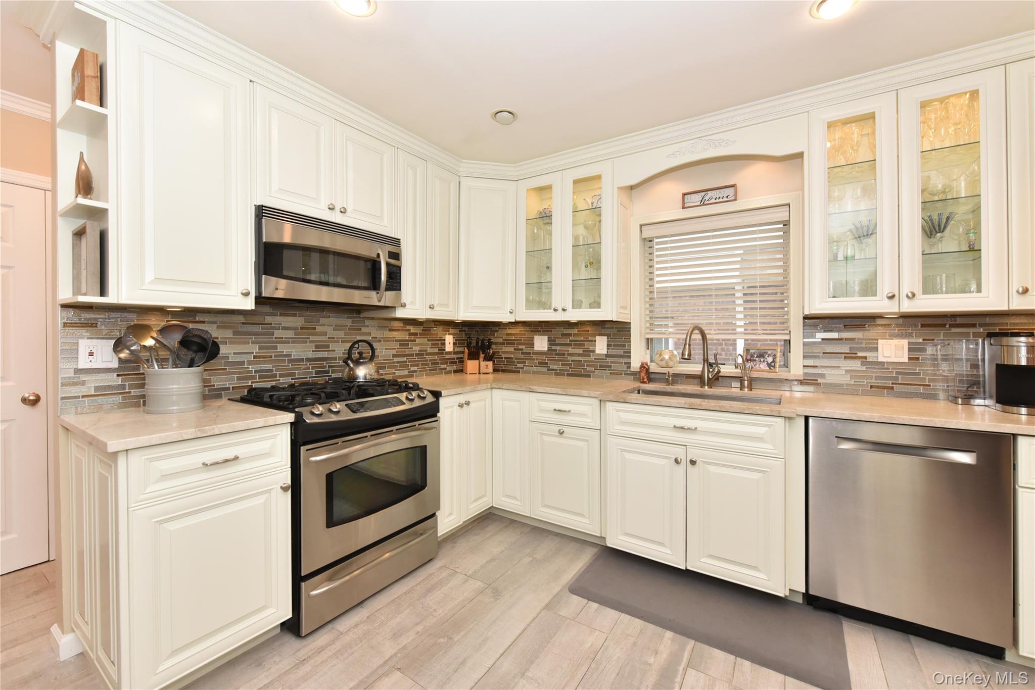 Single Family 212th Queens, NY 11364, MLS-931452-9