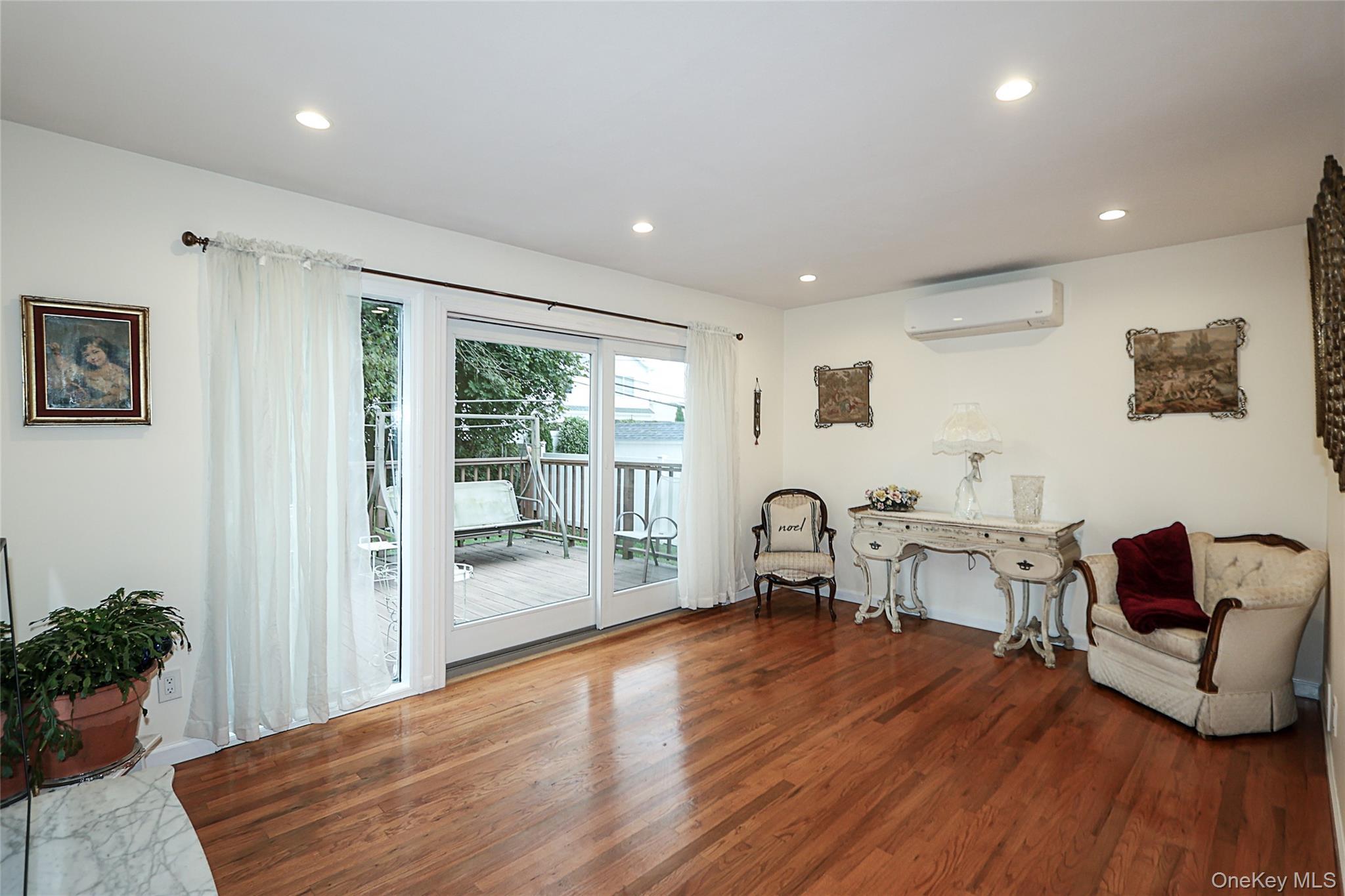 Single Family Gerhard  Nassau County, NY 11803, MLS-931459-11