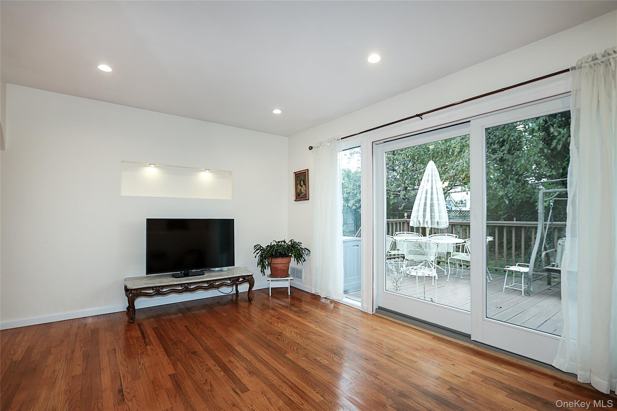 Single Family Gerhard  Nassau County, NY 11803, MLS-931459-13