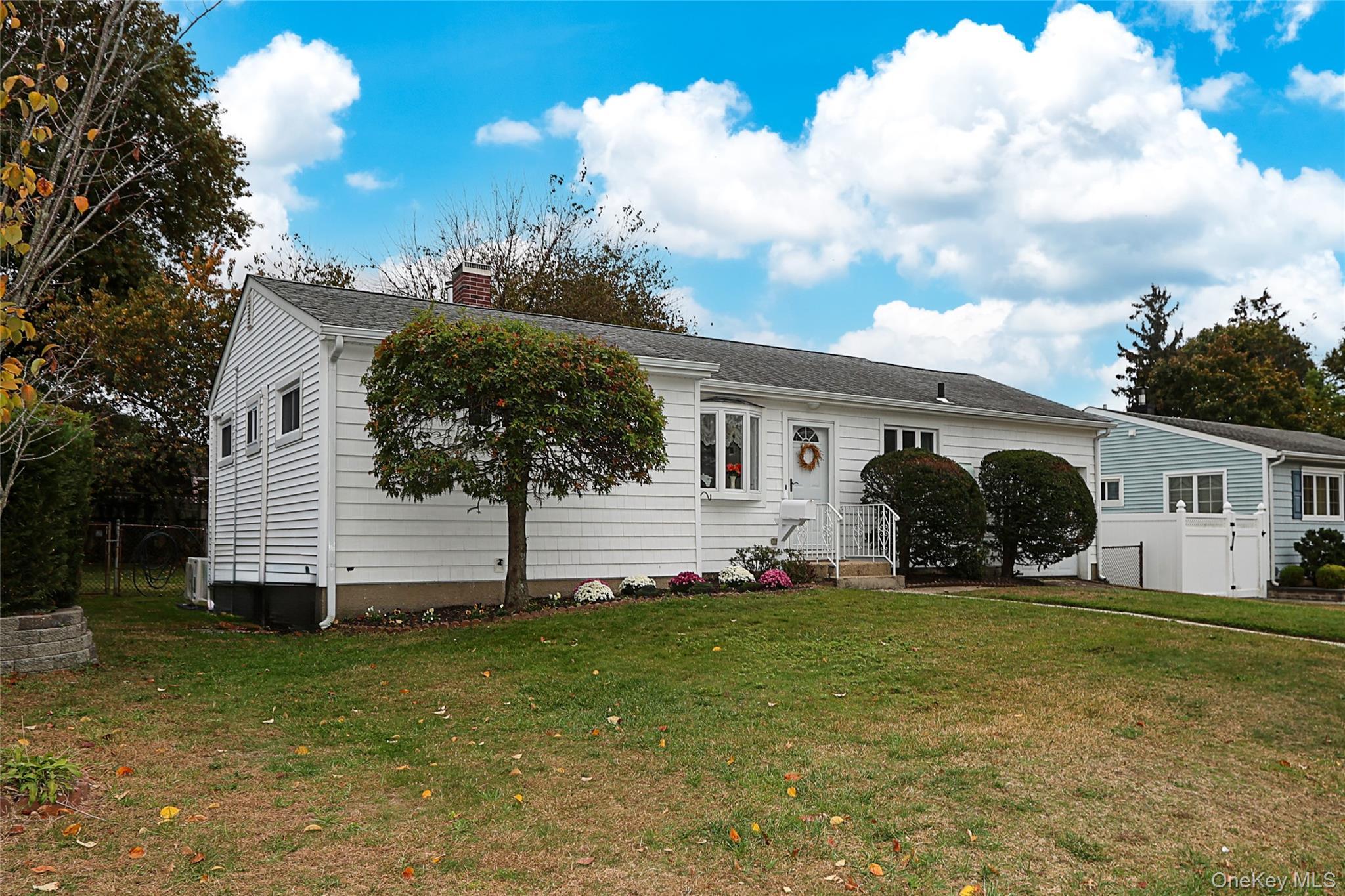 Single Family Gerhard  Nassau County, NY 11803, MLS-931459-25