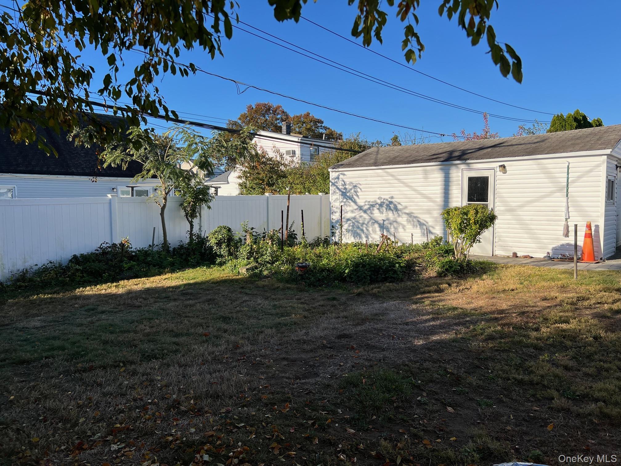 Single Family Sugar Maple  Nassau County, NY 11756, MLS-931465-9