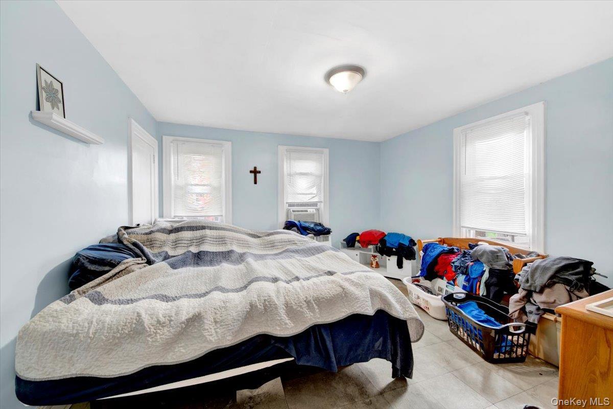 Single Family 195th  Bronx, NY 10461, MLS-931466-26