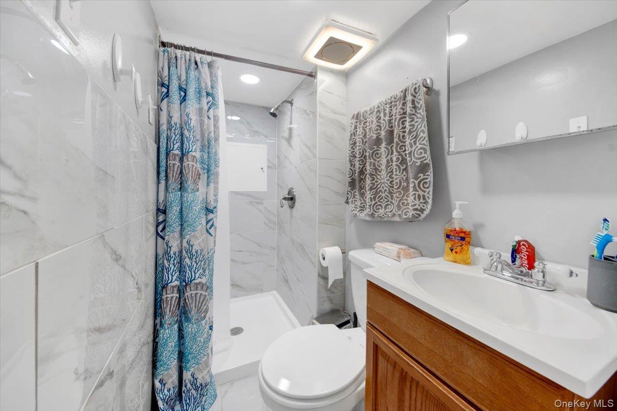 Single Family 195th  Bronx, NY 10461, MLS-931466-7