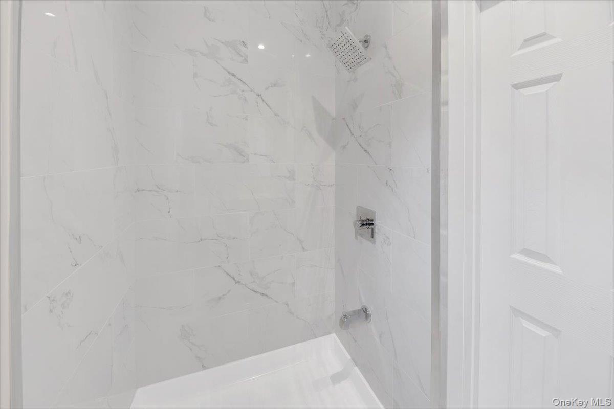 Single Family Edson  Bronx, NY 10466, MLS-931471-10