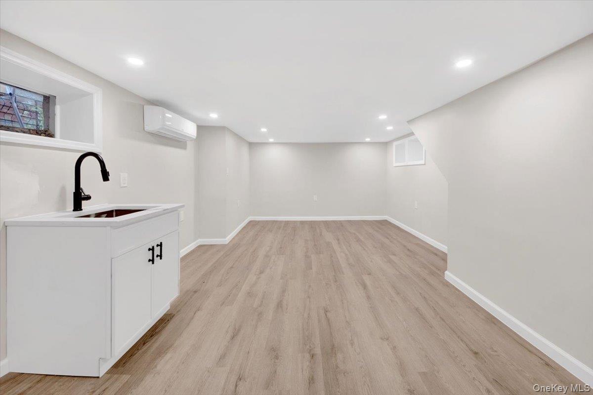 Single Family Edson  Bronx, NY 10466, MLS-931471-12