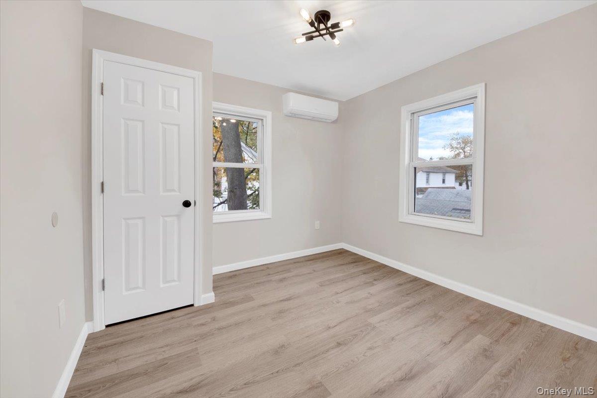 Single Family Edson  Bronx, NY 10466, MLS-931471-17