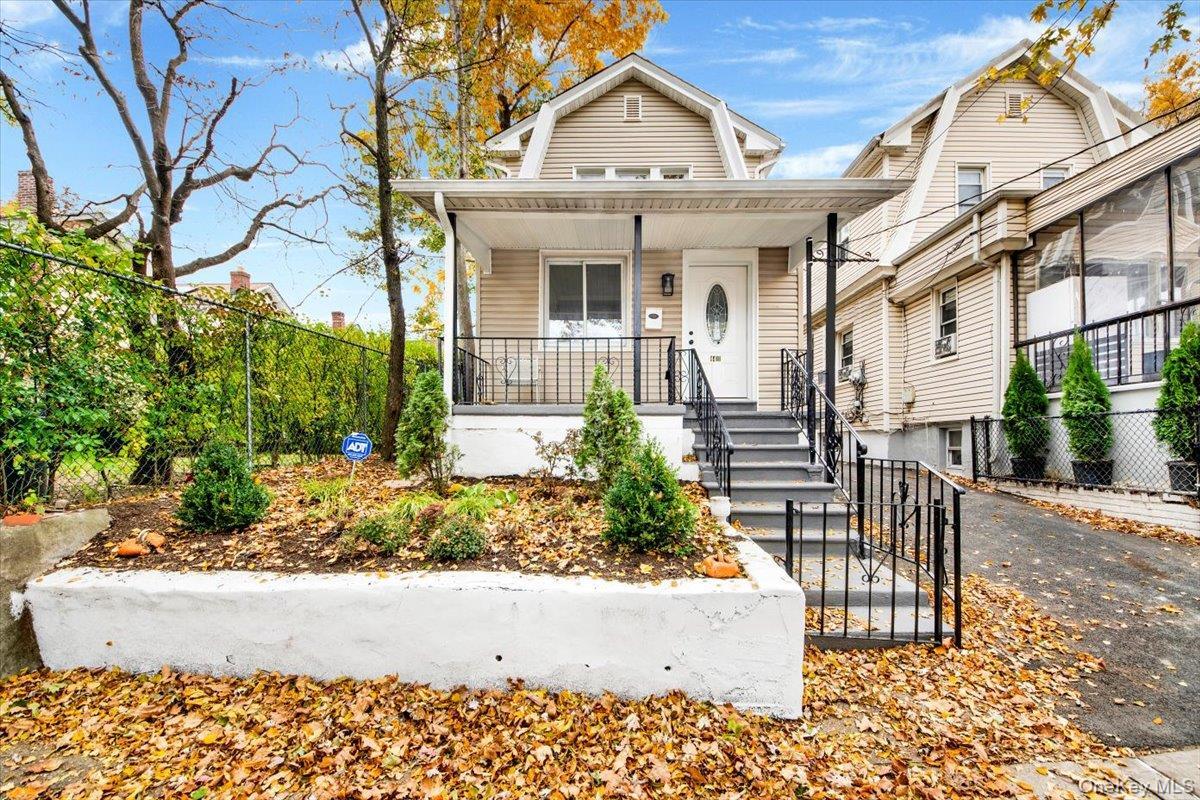 Single Family Edson  Bronx, NY 10466, MLS-931471-22