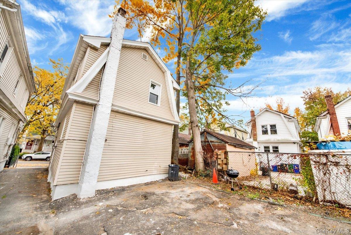 Single Family Edson  Bronx, NY 10466, MLS-931471-23