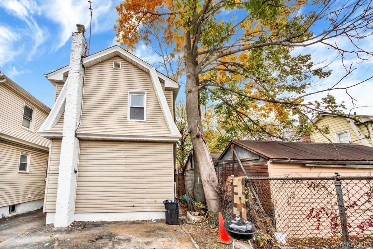 Single Family Edson  Bronx, NY 10466, MLS-931471-24