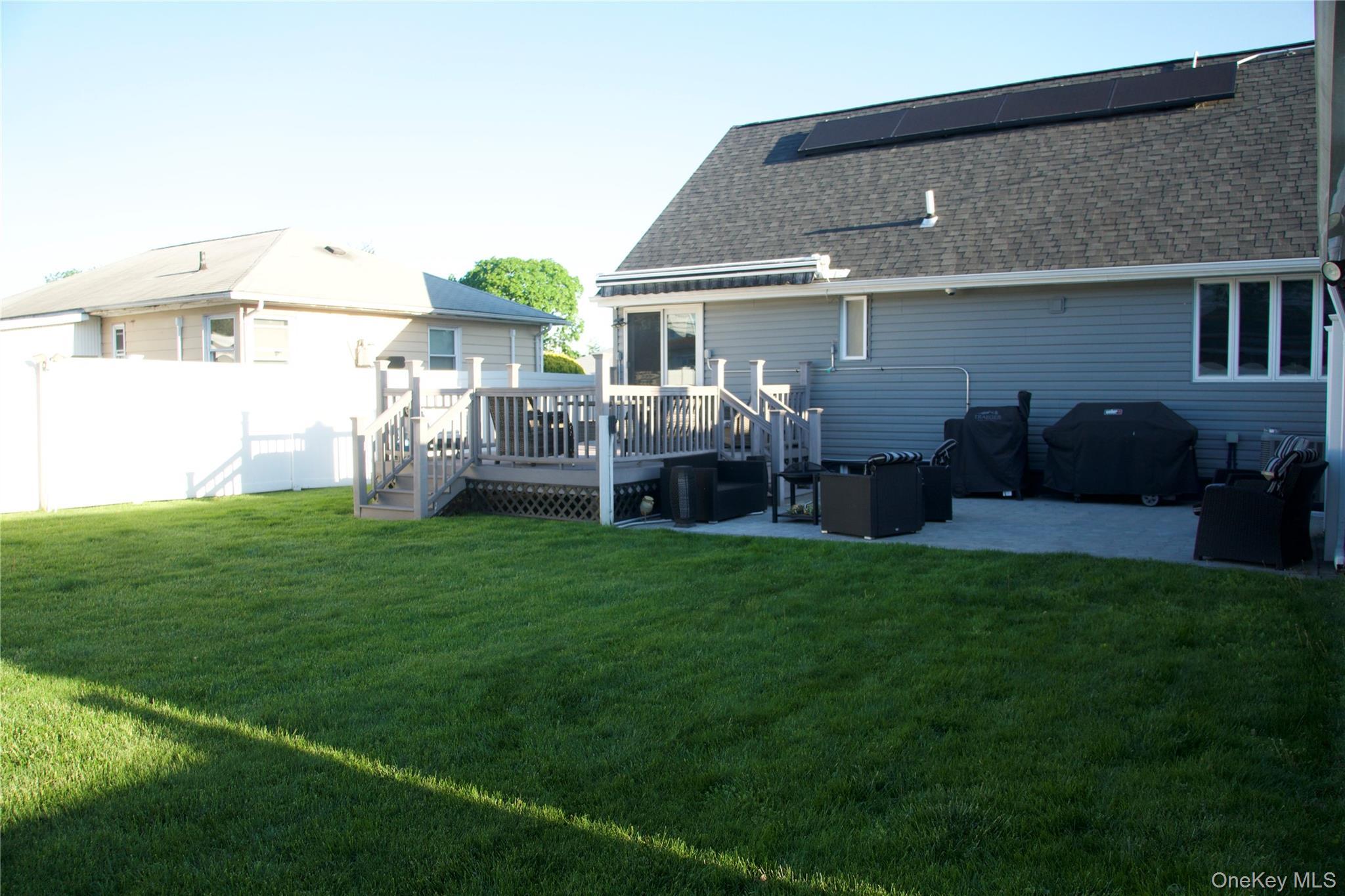 Single Family Renfrew  Nassau County, NY 11003, MLS-931475-7