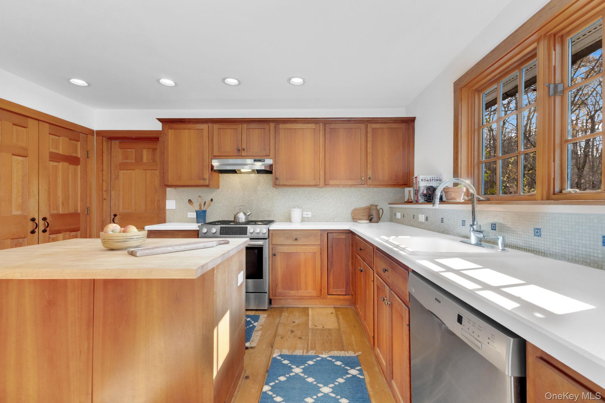 Single Family Grape Hollow Dutchess County, NY 12531, MLS-931507-6