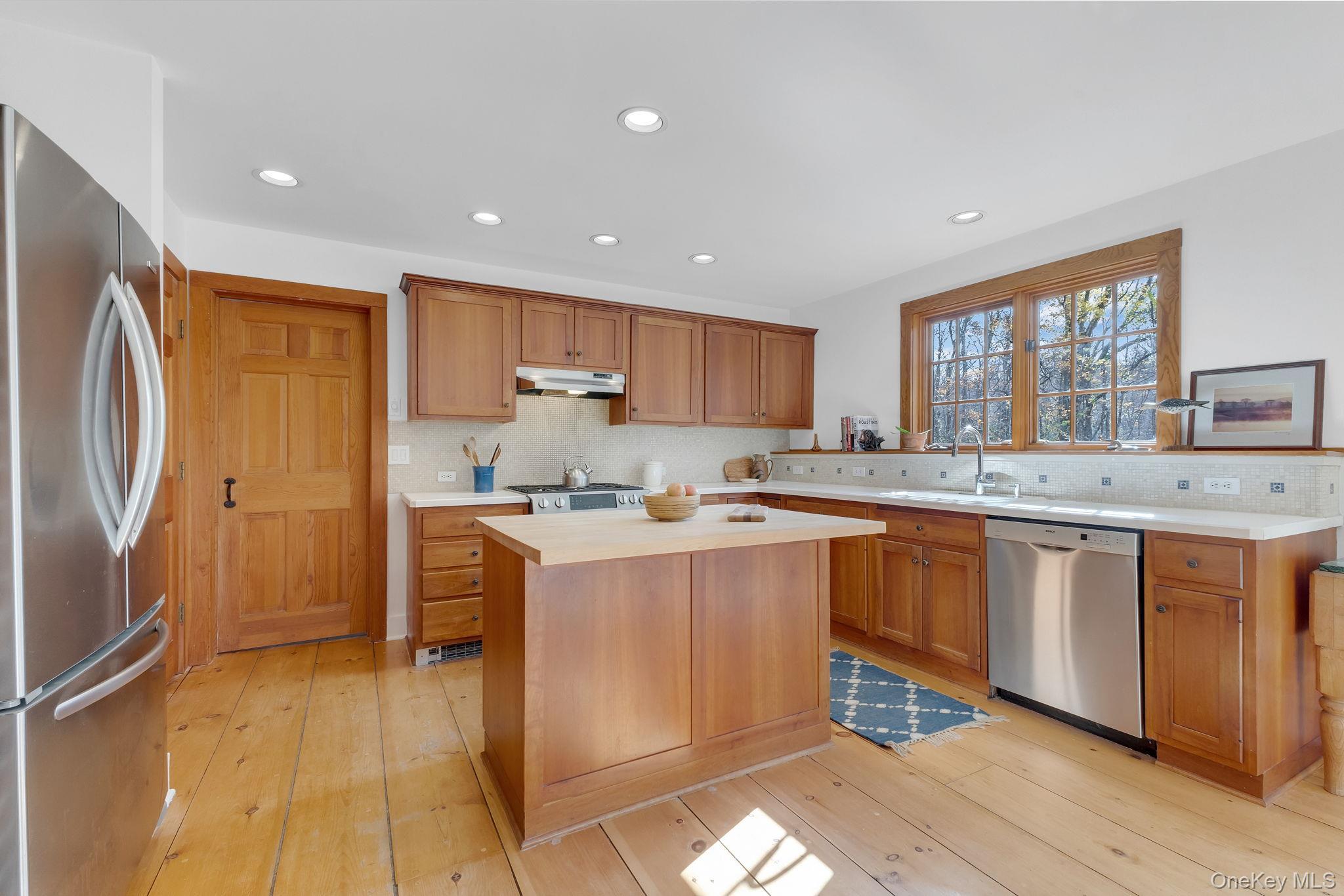 Single Family Grape Hollow Dutchess County, NY 12531, MLS-931507-7