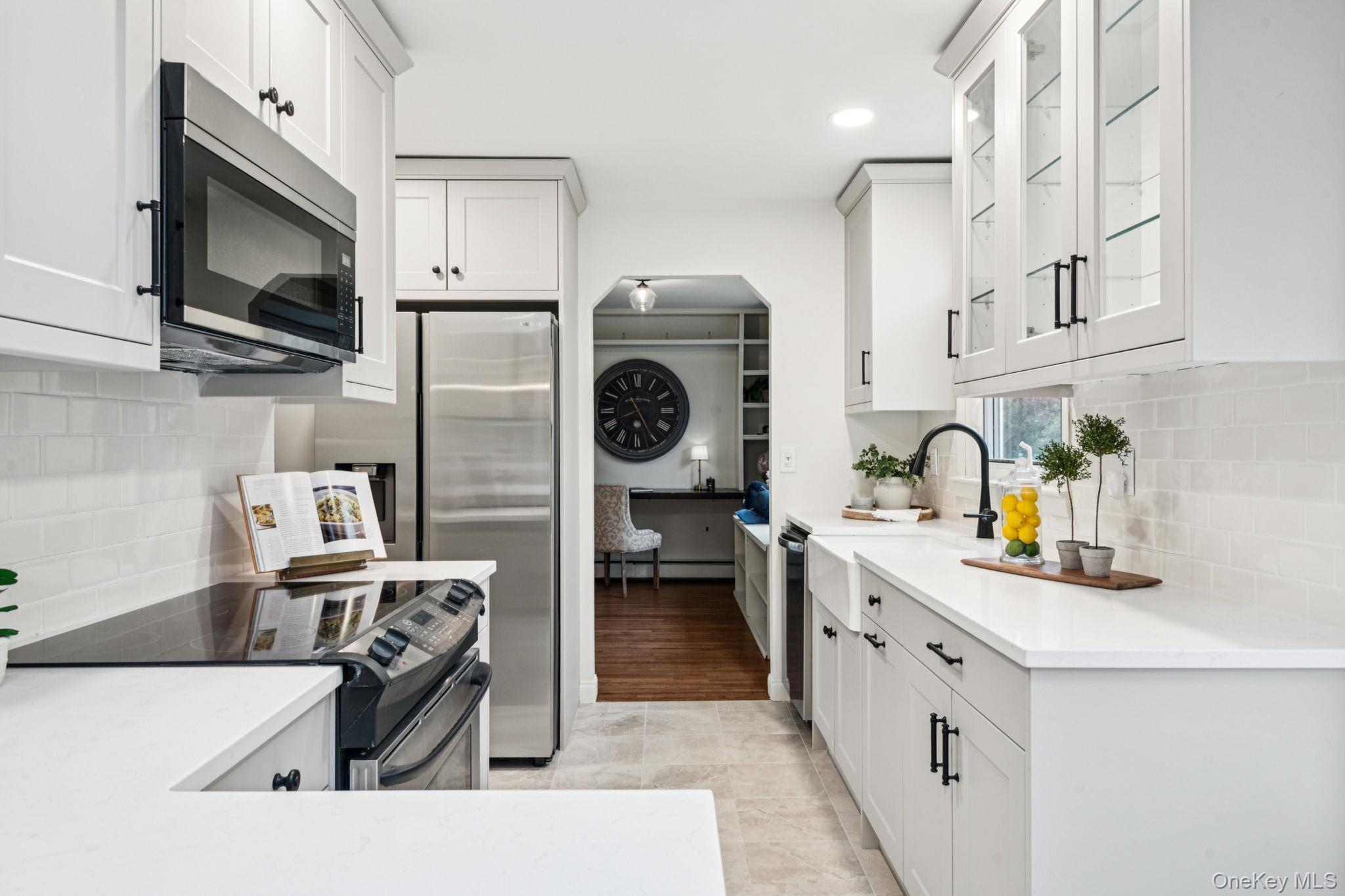 Single Family Storyland  Suffolk County, NY 11733, MLS-931509-10