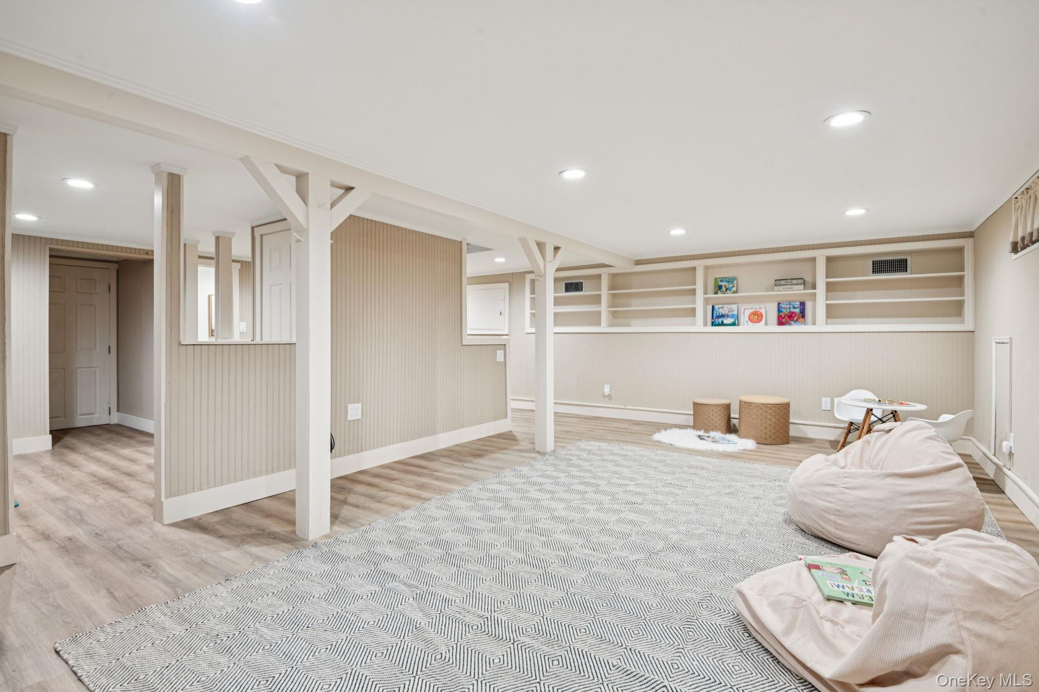 Single Family Storyland  Suffolk County, NY 11733, MLS-931509-23