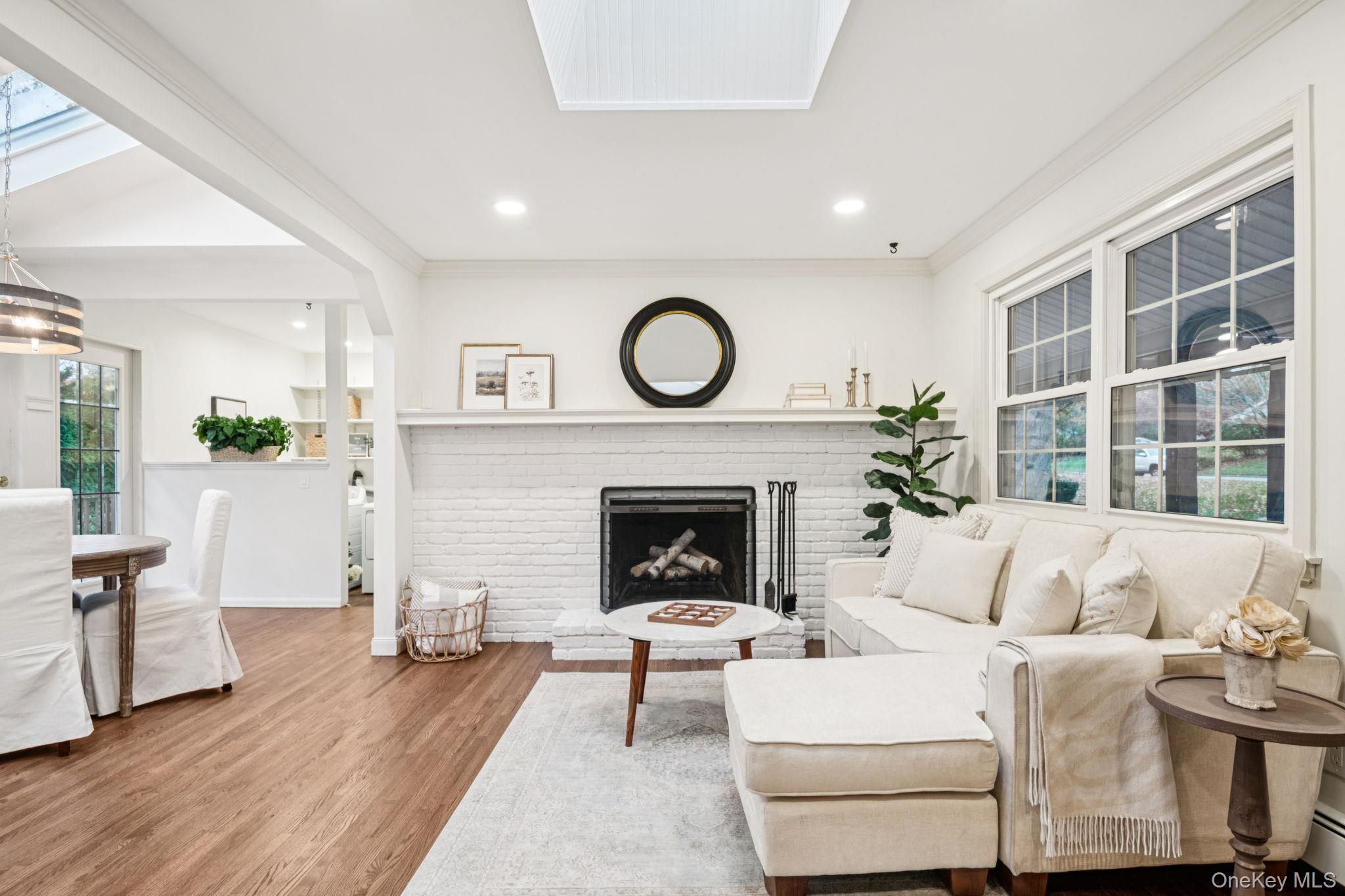 Single Family Storyland  Suffolk County, NY 11733, MLS-931509-4