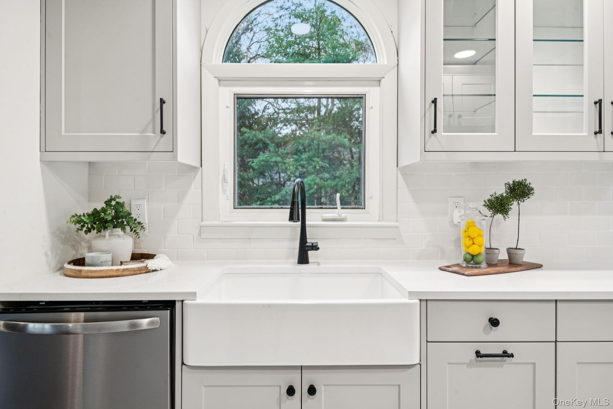 Single Family Storyland  Suffolk County, NY 11733, MLS-931509-7