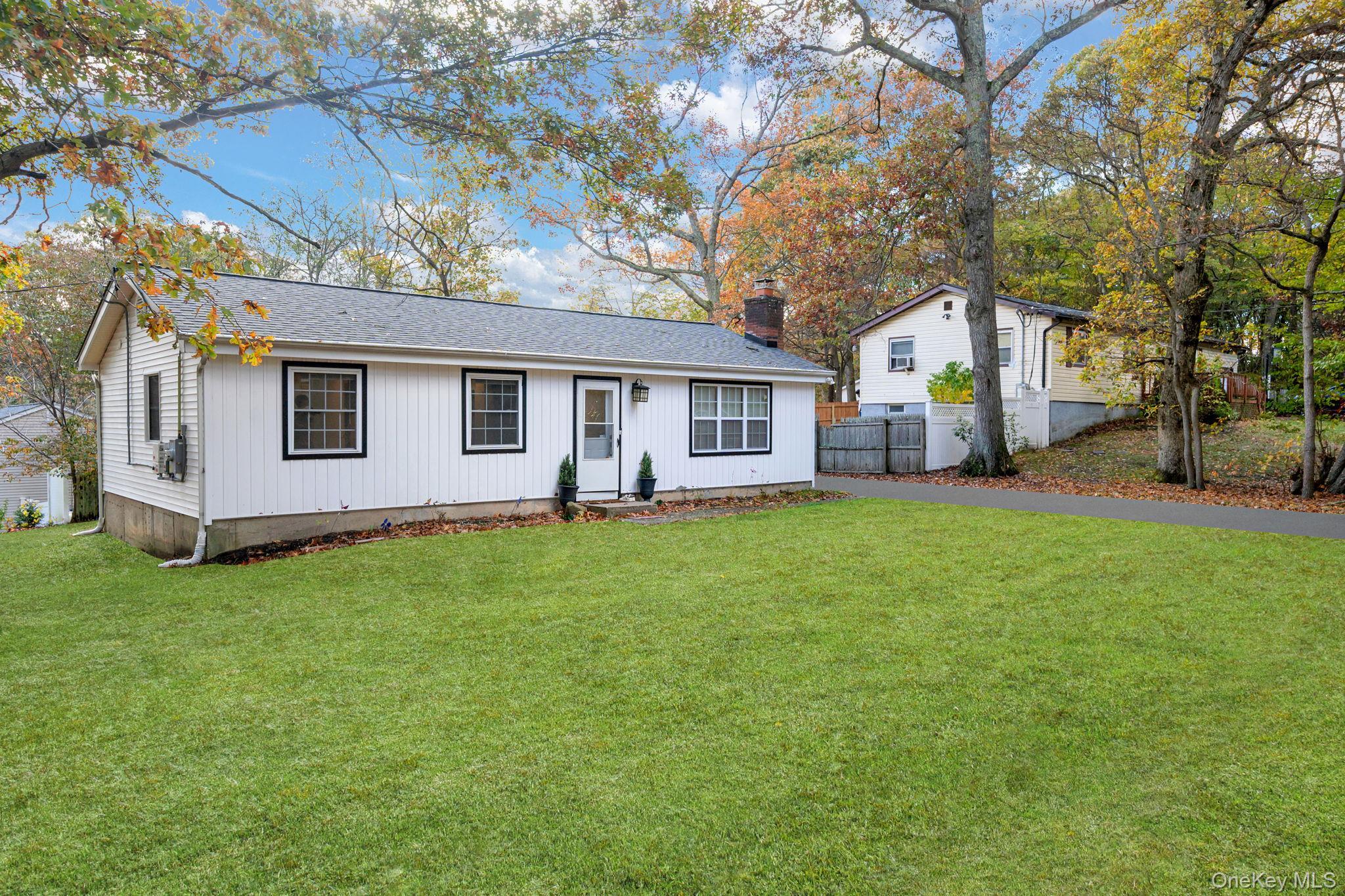 Single Family Maple Suffolk County, NY 11763, MLS-931510-2