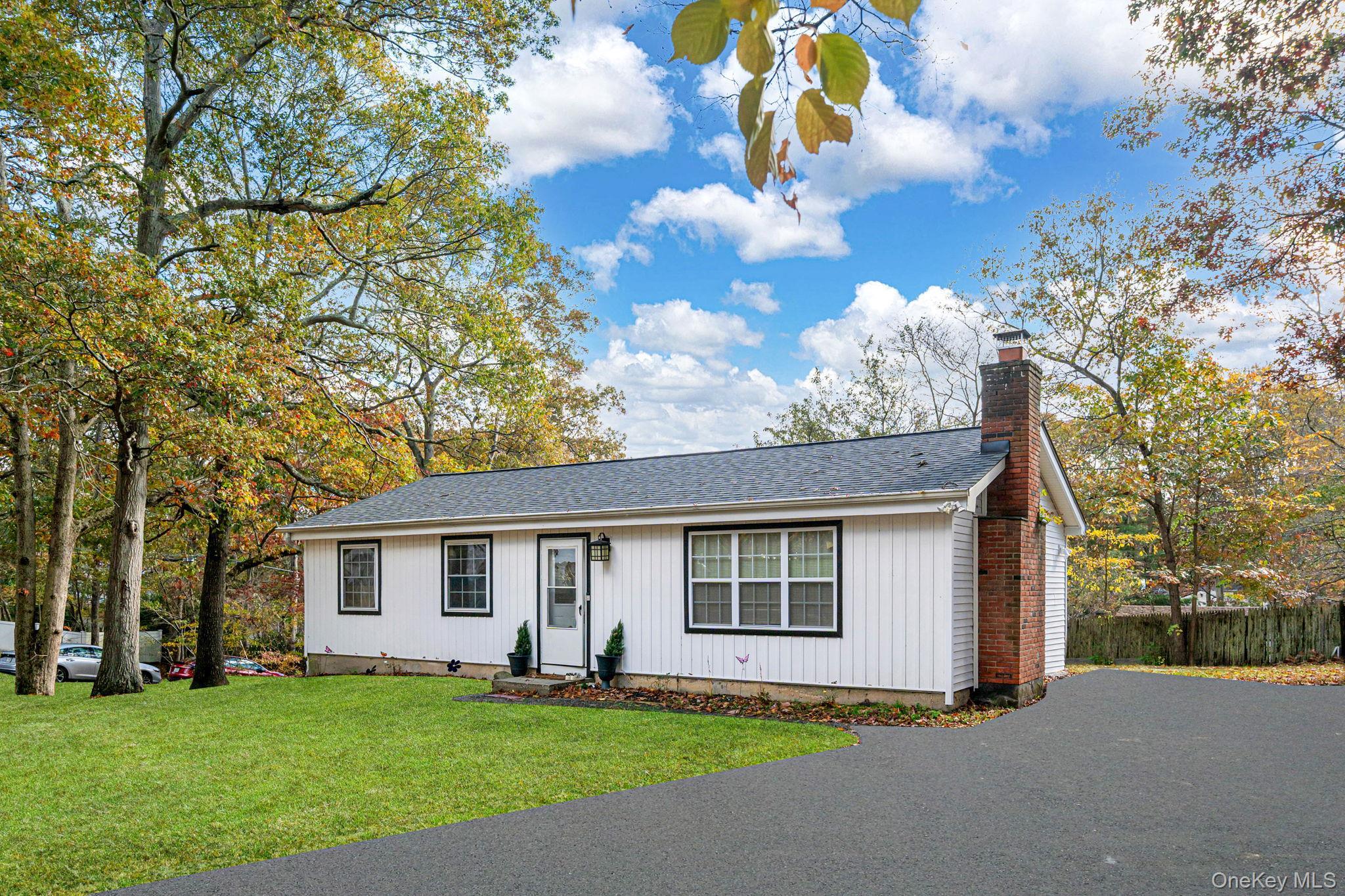 Single Family Maple Suffolk County, NY 11763, MLS-931510-3