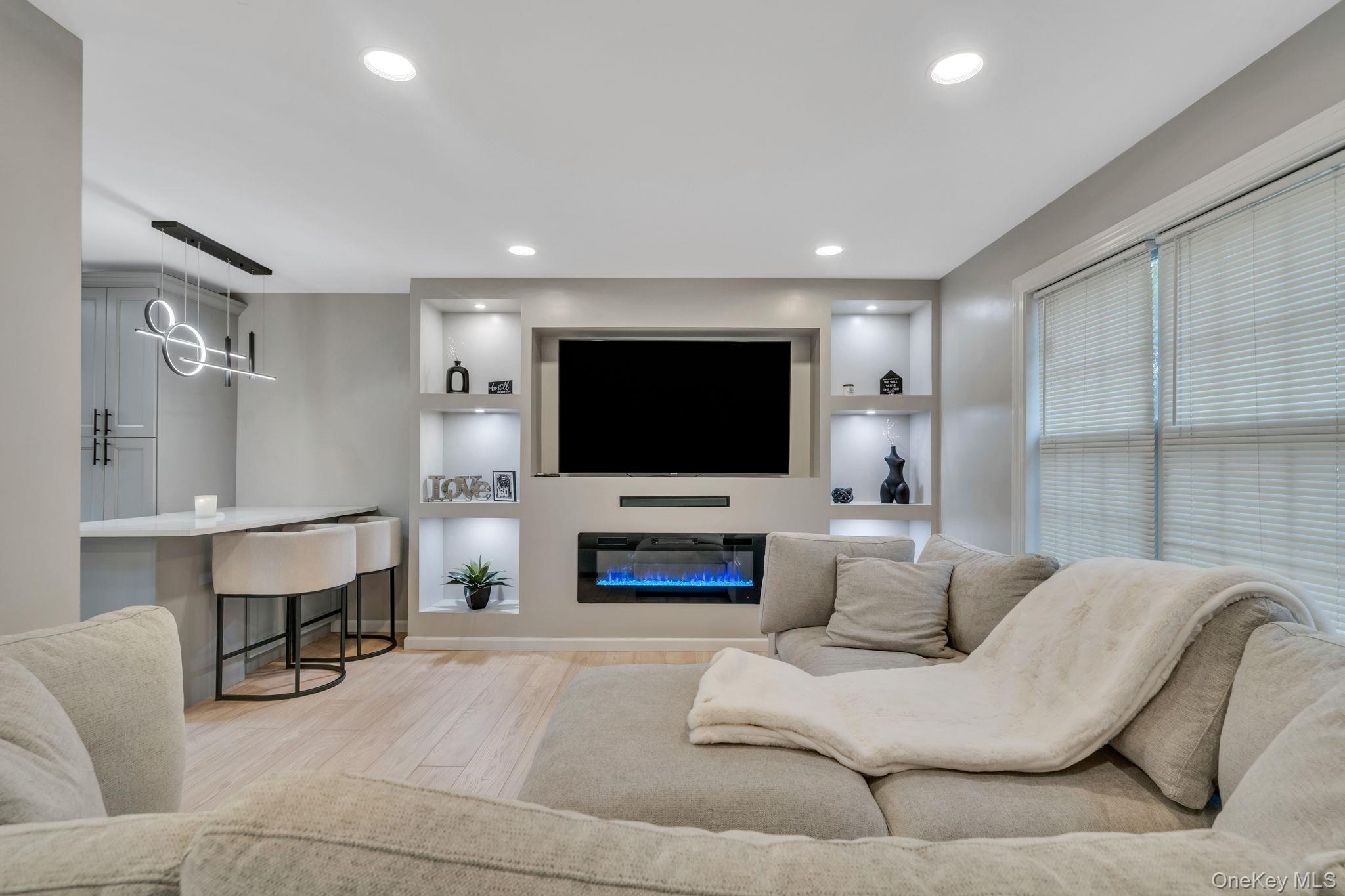 Single Family Maple Suffolk County, NY 11763, MLS-931510-4