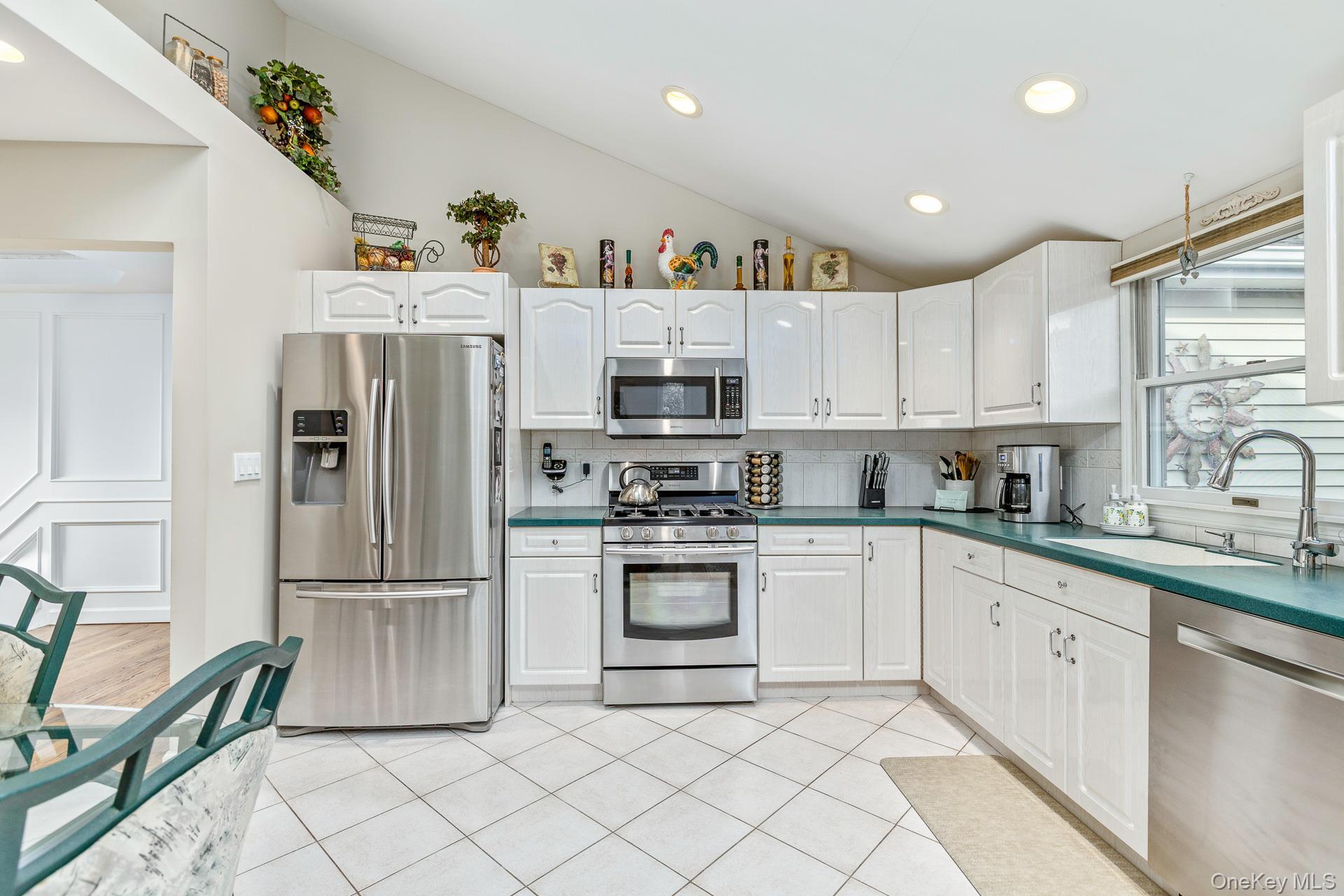 Single Family Lauren  Suffolk County, NY 11746, MLS-931536-13