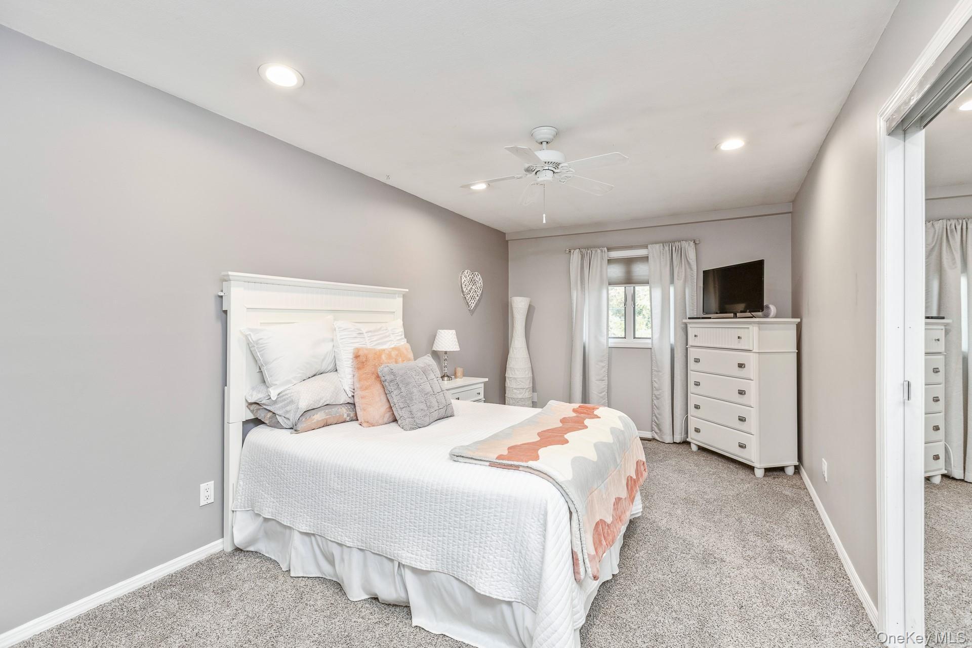 Single Family Lauren  Suffolk County, NY 11746, MLS-931536-17