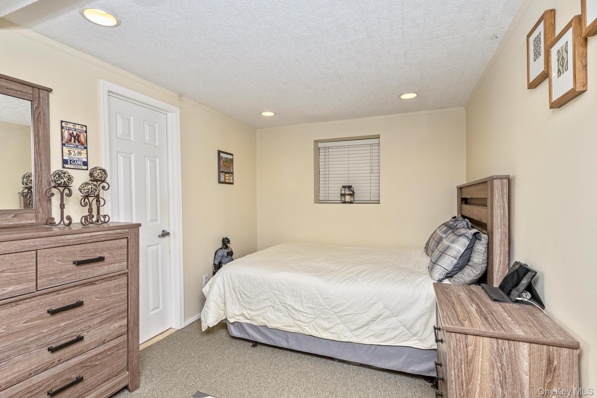 Single Family Lauren  Suffolk County, NY 11746, MLS-931536-29