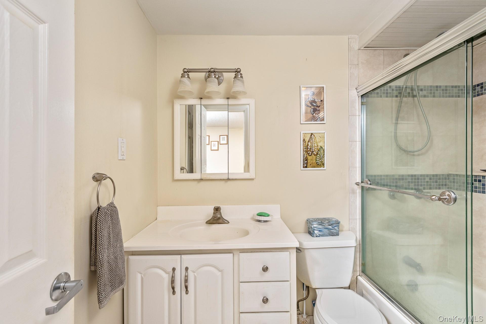 Single Family Lauren  Suffolk County, NY 11746, MLS-931536-30