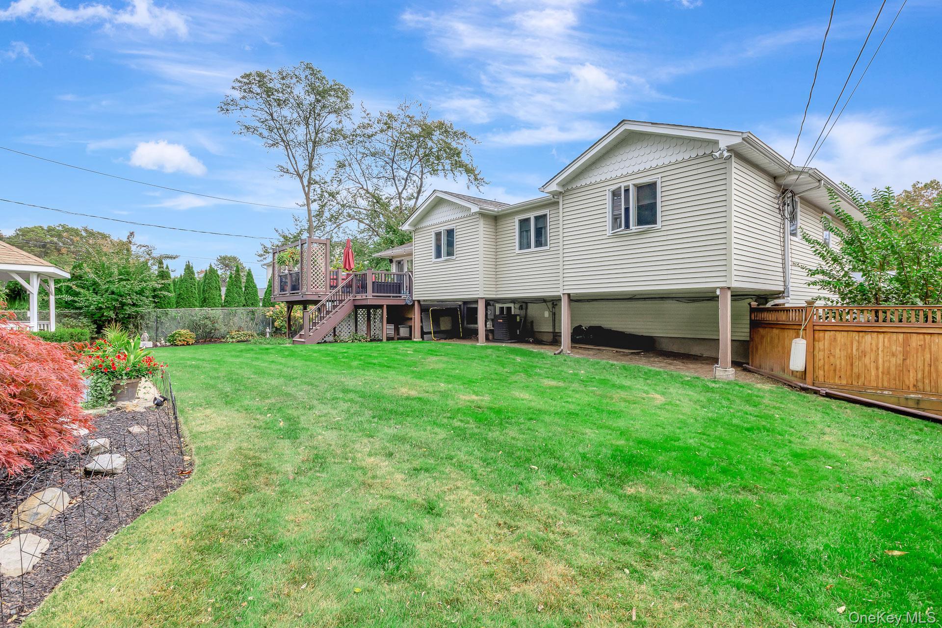 Single Family Lauren  Suffolk County, NY 11746, MLS-931536-31