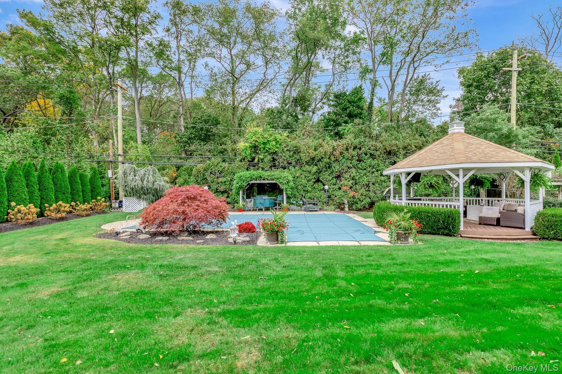 Single Family Lauren  Suffolk County, NY 11746, MLS-931536-36