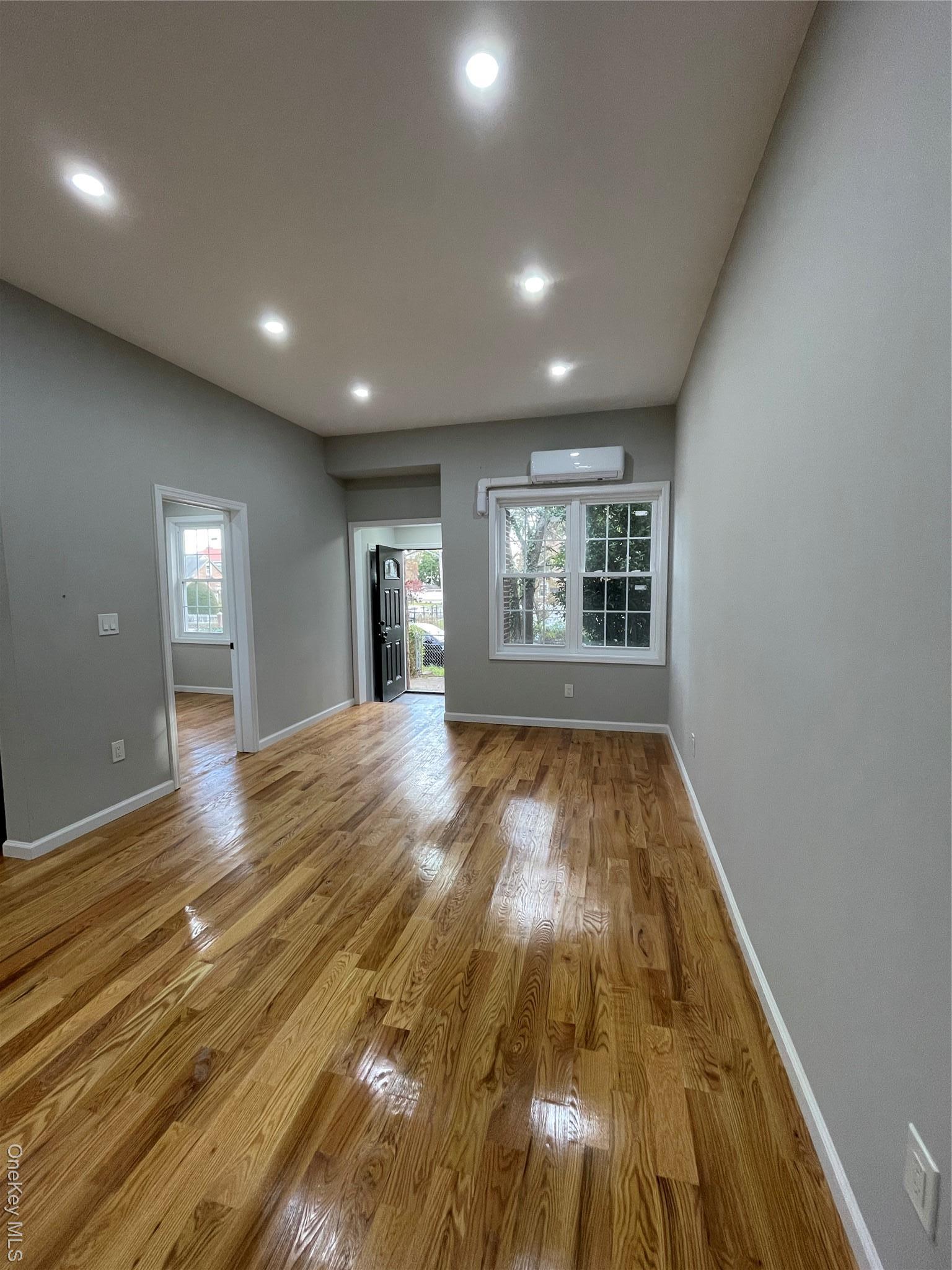 Single Family 114th  Queens, NY 11411, MLS-931540-4