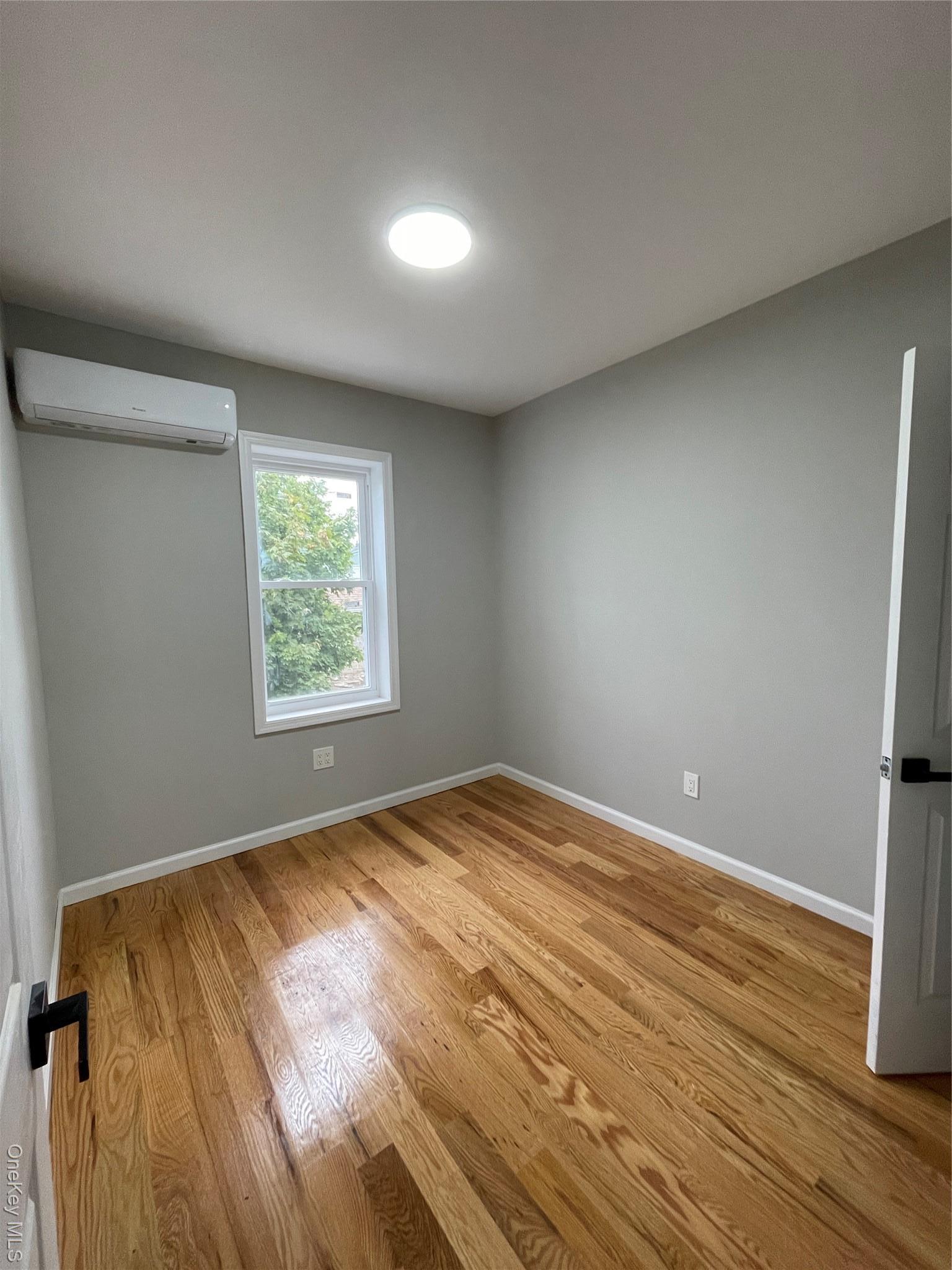 Single Family 114th  Queens, NY 11411, MLS-931540-6