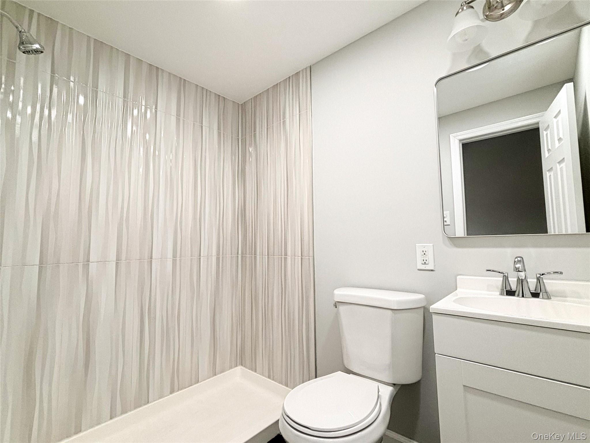 Single Family Harford  Suffolk County, NY 11727, MLS-931560-15