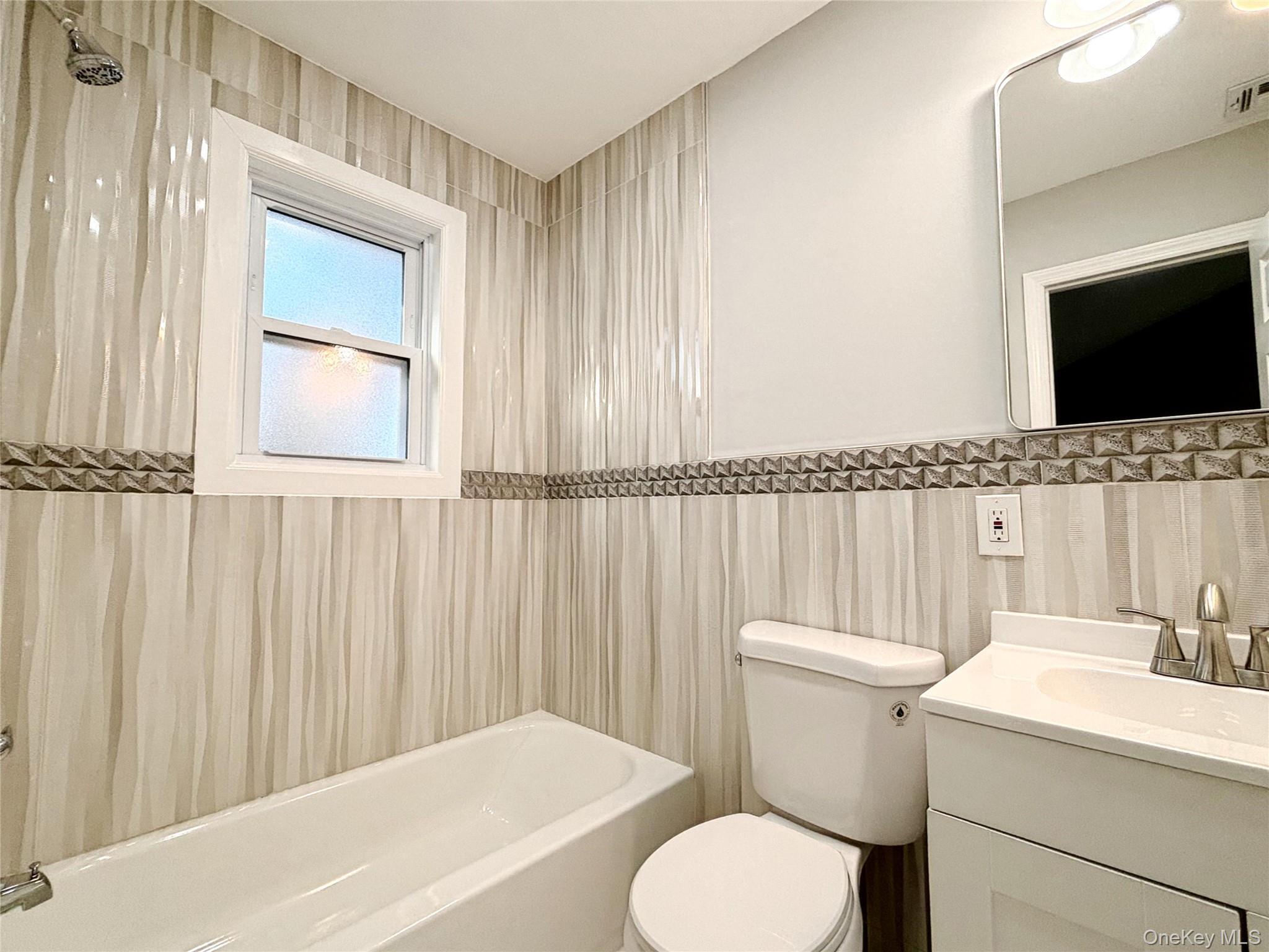 Single Family Harford  Suffolk County, NY 11727, MLS-931560-7