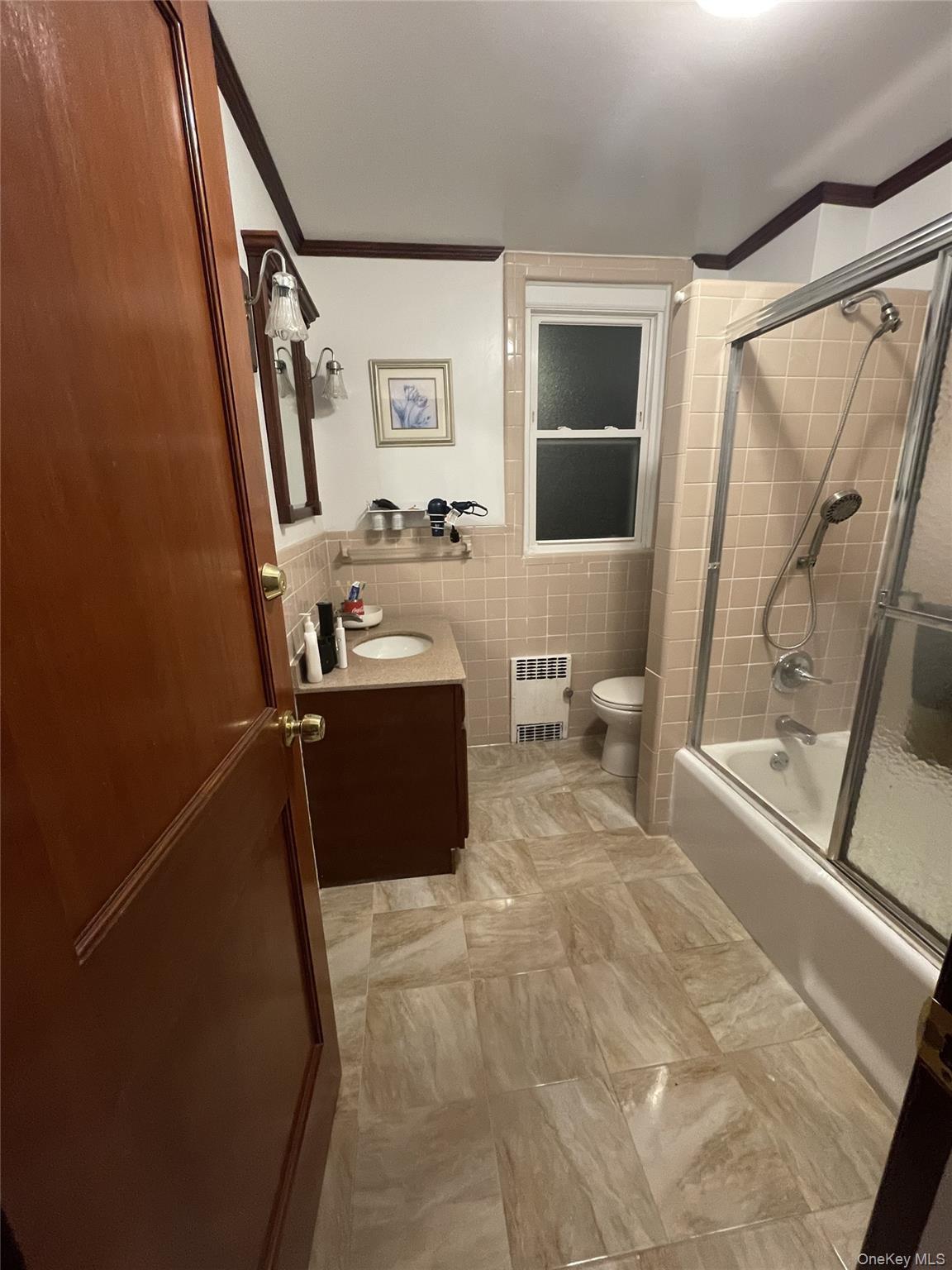 Single Family 76th Queens, NY 11385, MLS-931574-19