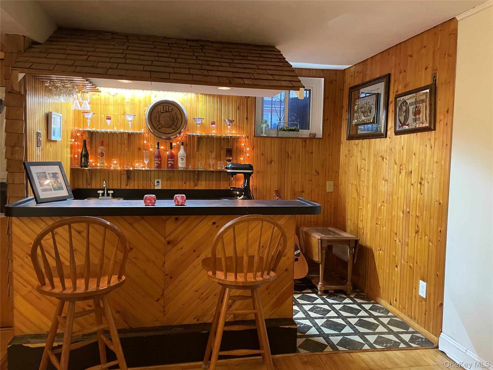 Single Family 76th Queens, NY 11385, MLS-931574-25