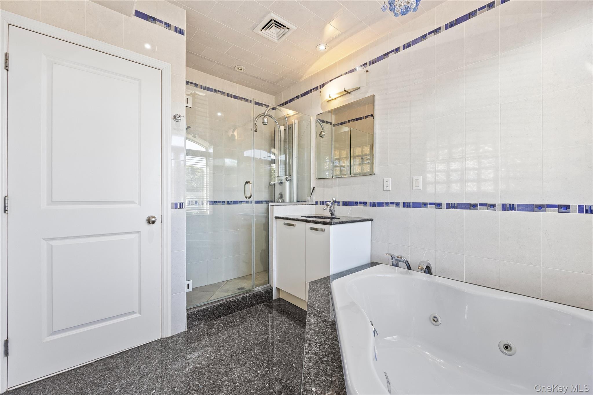 Single Family Marathon  Queens, NY 11362, MLS-931579-22