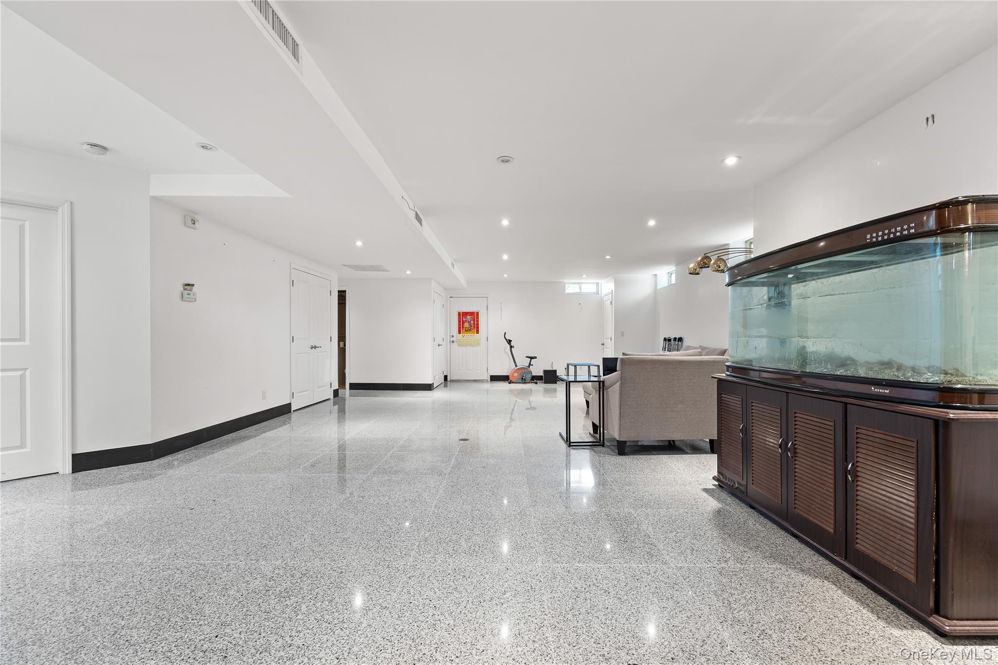 Single Family Marathon  Queens, NY 11362, MLS-931579-27