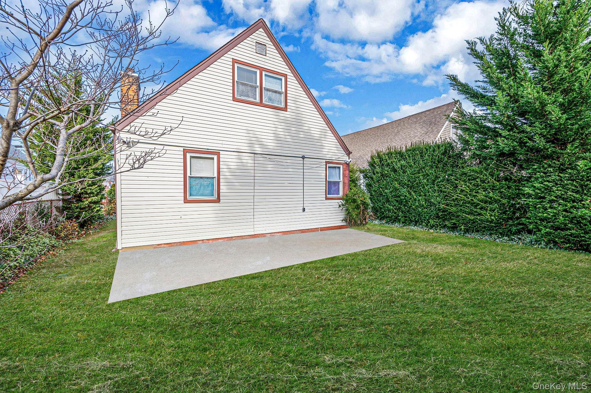 Single Family Marshall  Nassau County, NY 11550, MLS-931585-23