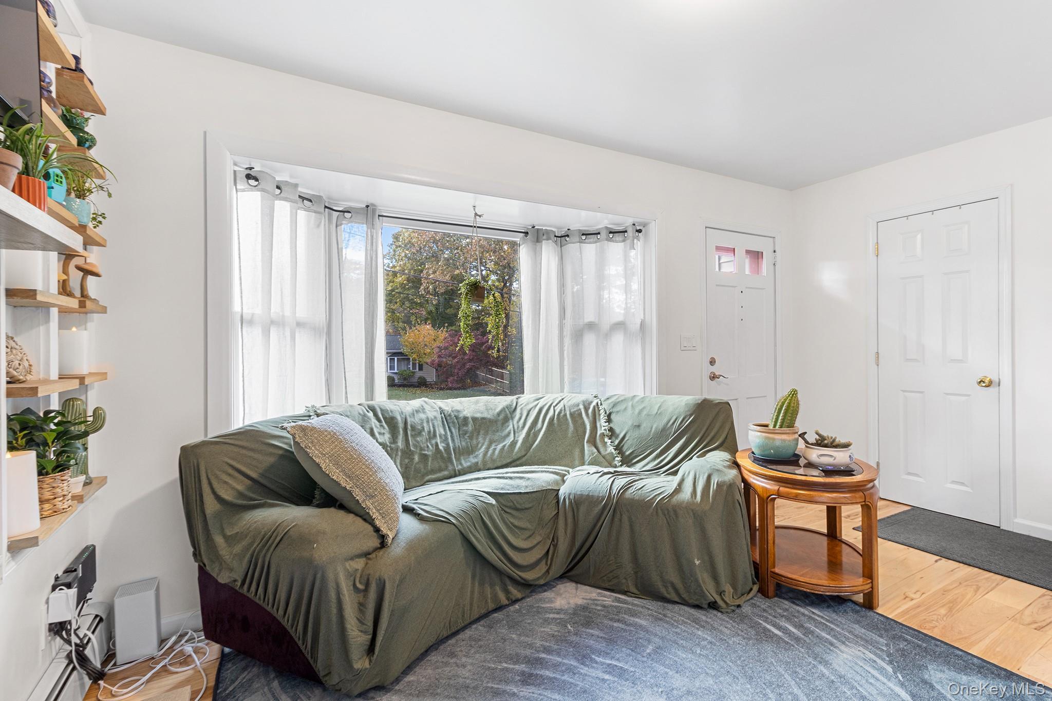 Single Family Newcomb Suffolk County, NY 11961, MLS-931595-5