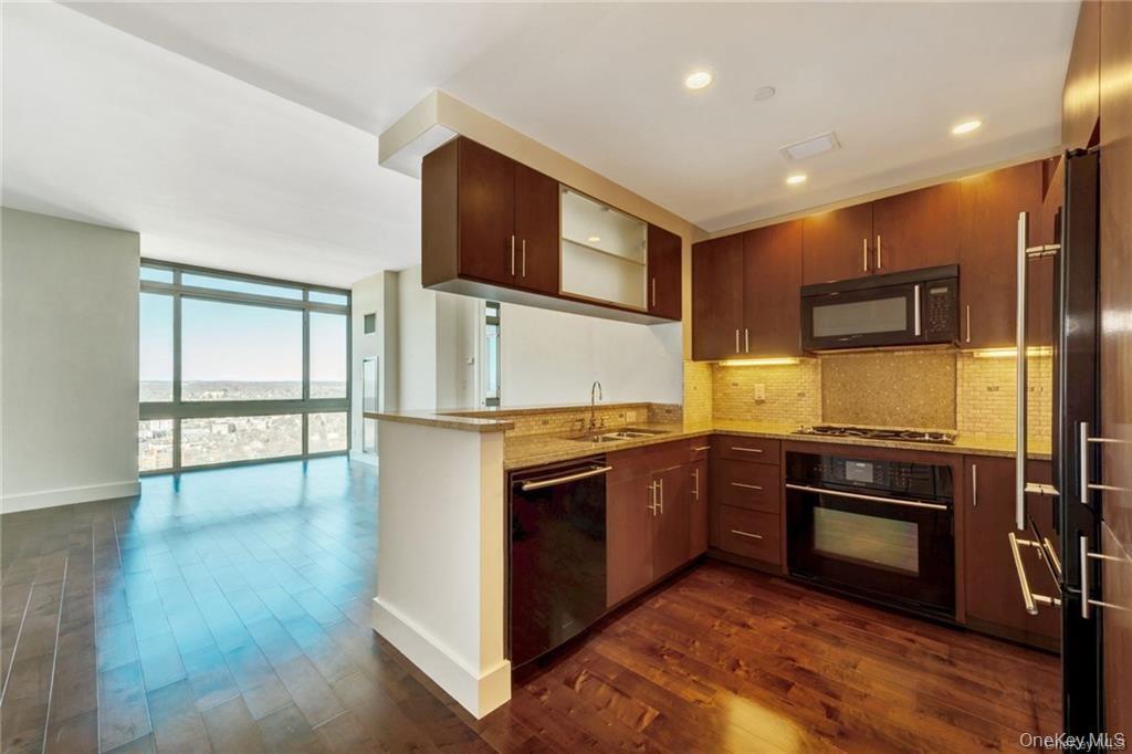 Condo Huguenot Westchester County, NY 10801, MLS-931600-2