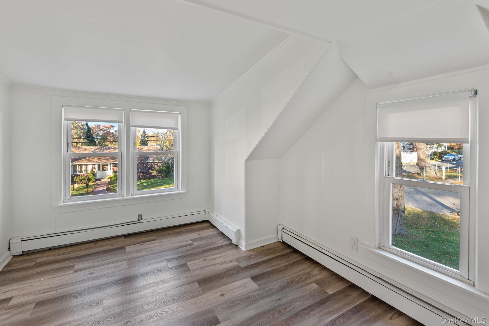 Single Family Woodland  Suffolk County, NY 11754, MLS-931604-17