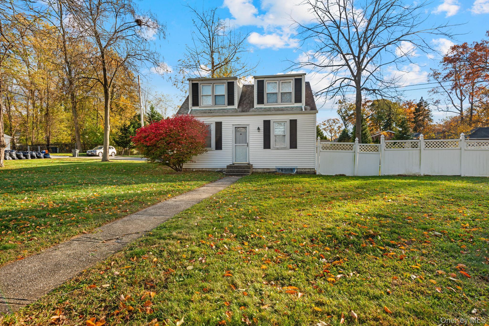 Single Family Woodland  Suffolk County, NY 11754, MLS-931604-3