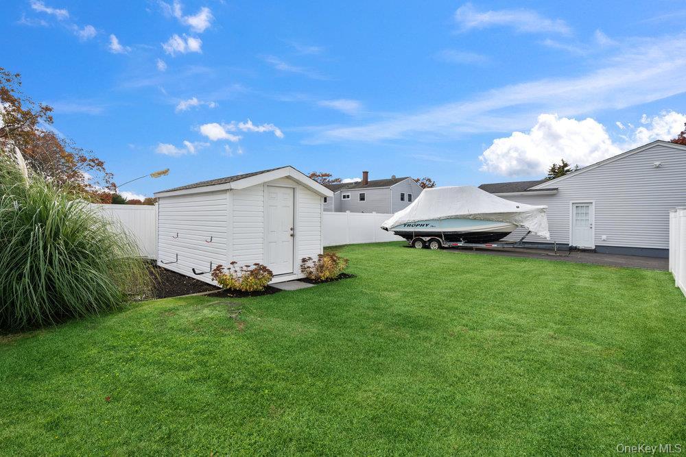 Single Family Church  Suffolk County, NY 11741, MLS-931606-31