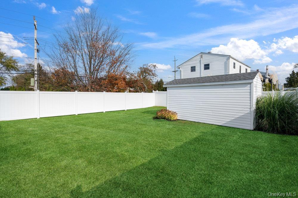 Single Family Church  Suffolk County, NY 11741, MLS-931606-32