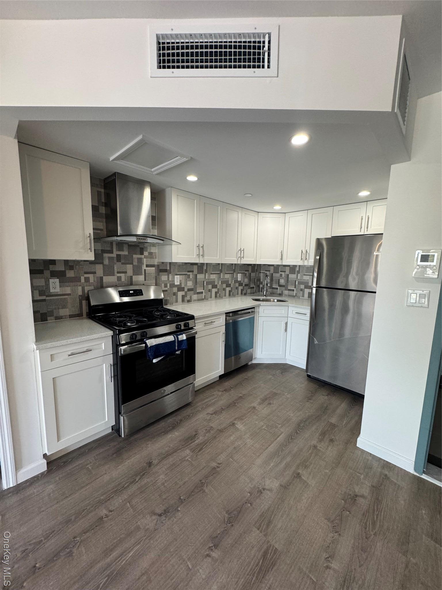 Condo 15 Queens, NY 11360, MLS-931609-11