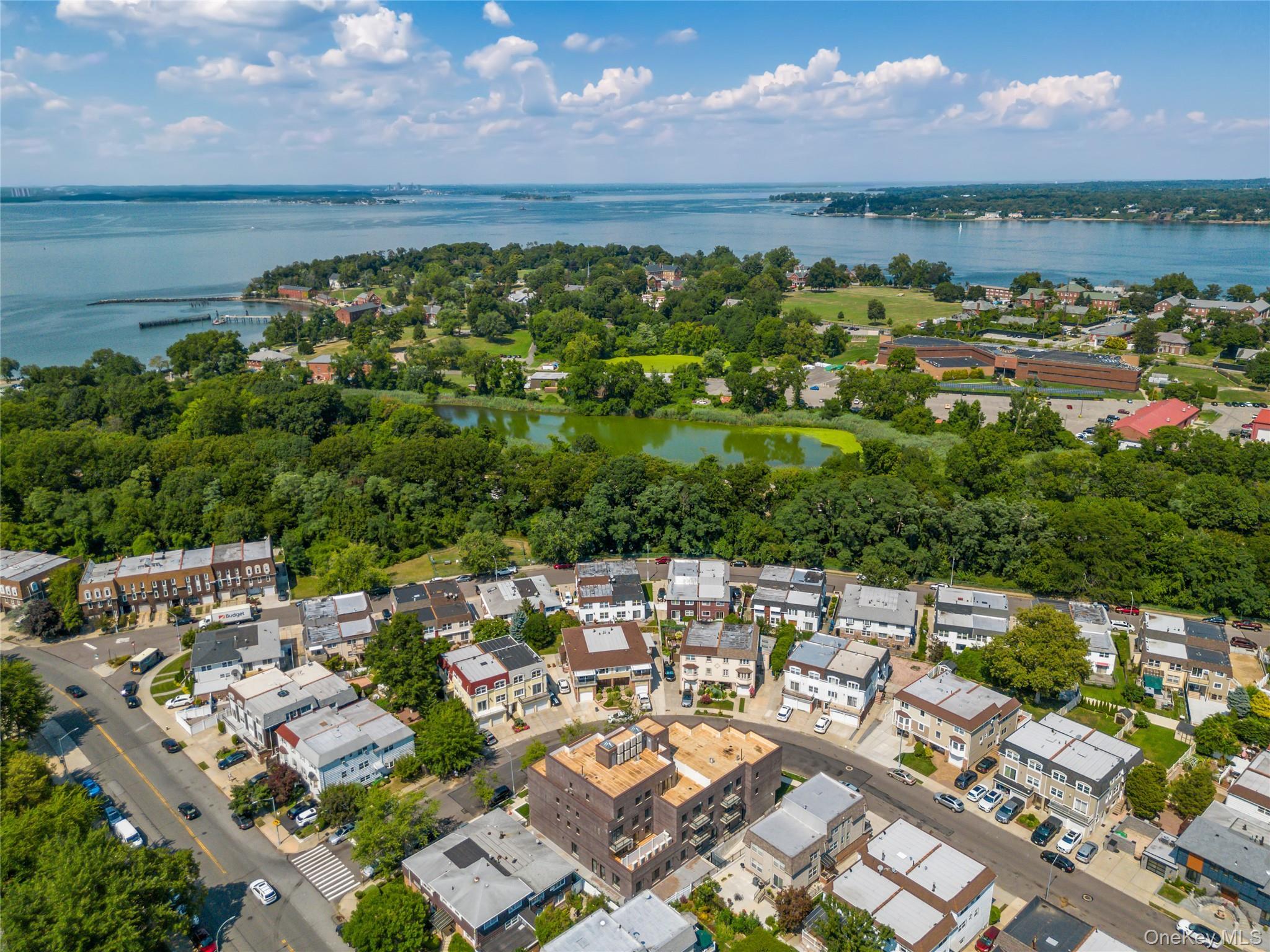 Condo 15 Queens, NY 11360, MLS-931609-2