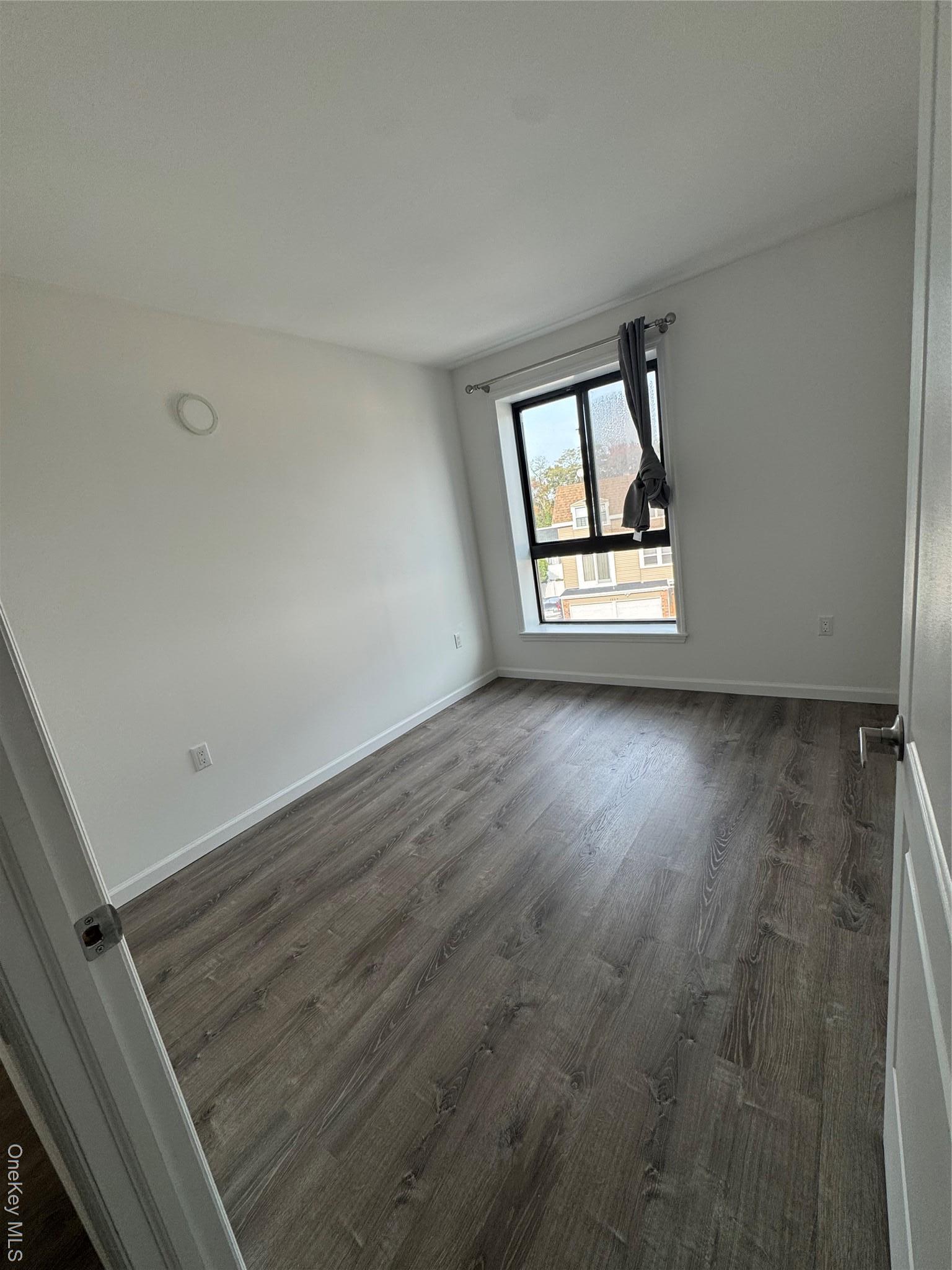 Condo 15 Queens, NY 11360, MLS-931609-4